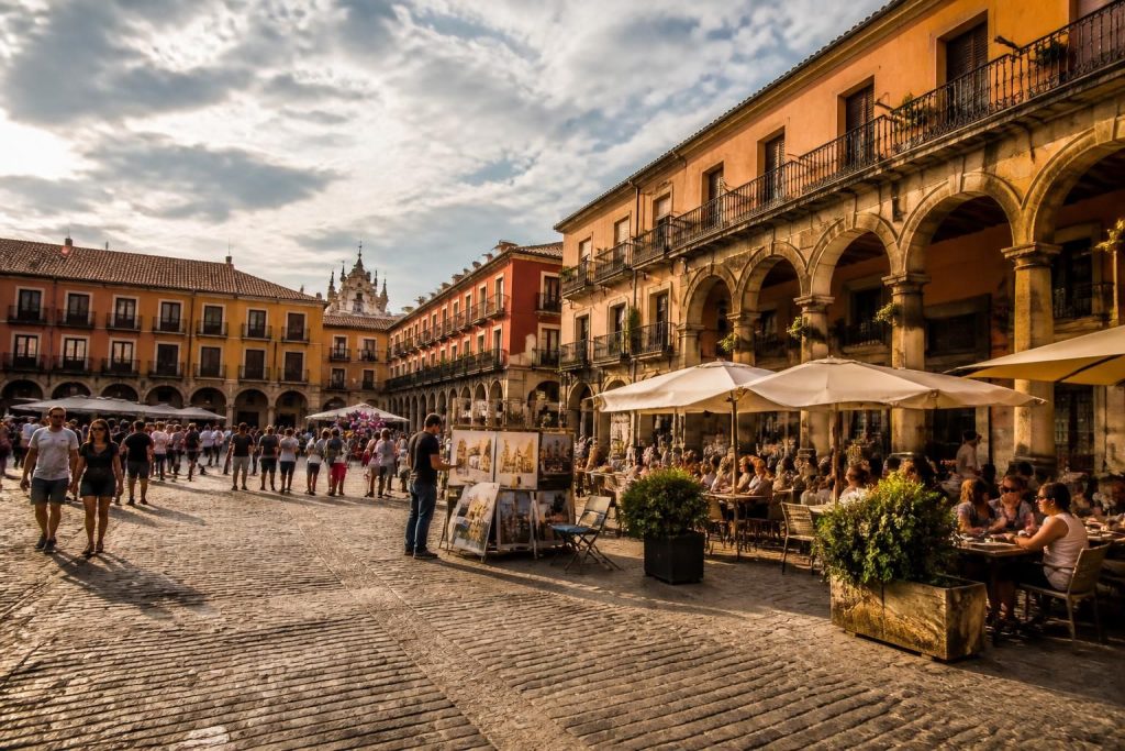 découvrez la place de la corredera, un lieu emblématique alliant riche patrimoine historique et ambiance animée, idéal pour flâner et s'imprégner de la culture locale.